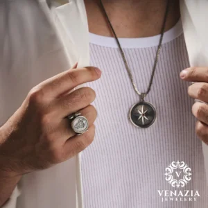 7 Rota Ve Pusula Gümüş Erkek Yüzük Modeli