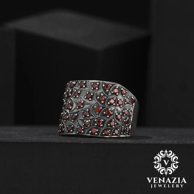 Taşlı Gümüş Yüzük