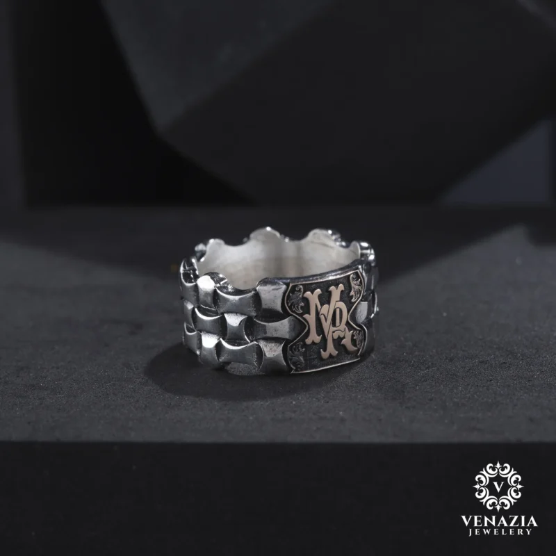 VeNAZIA 30-10-20232681 copy Harfli Gümüş Yüzük Modeli