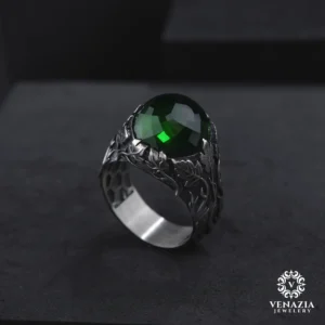 VeNAZIA 30-10-20232872 copy Sarmaşık Yeşil Taşlı Gümüş Yüzük Modeli