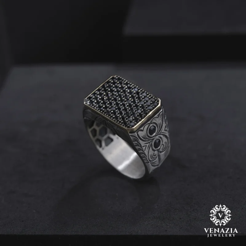 VeNAZIA 30-10-20232886 copy Taşlı Gümüş Erkek Yüzük Modeli