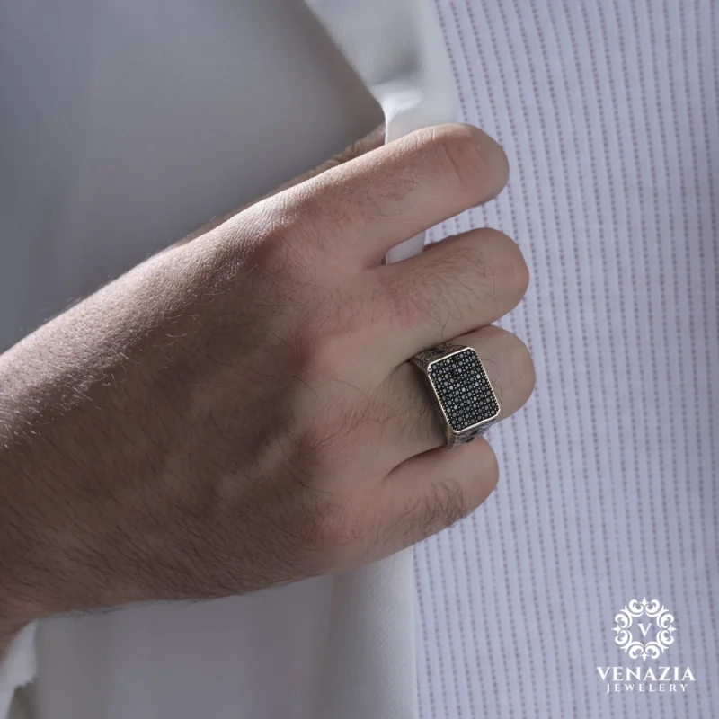 VeNAZIA 30-10-20233061 copy Taşlı Gümüş Erkek Yüzük Modeli