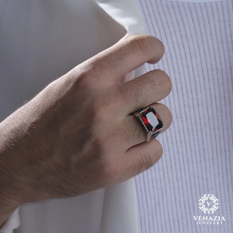 Taşlı Gümüş Erkek Yüzük Modeli