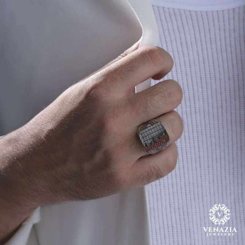 VeNAZIA 30-10-20233083 copy Kapaklı Gümüş Erkek Yüzük Modeli