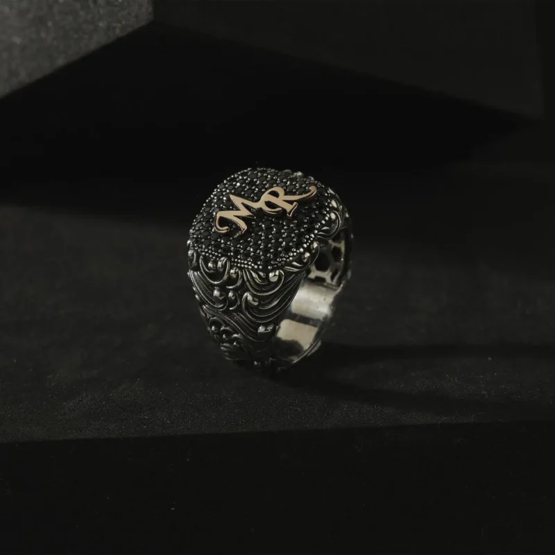 VENAZIA- KASIM-202533245 copy Harfli Gümüş Erkek Yüzük Modeli