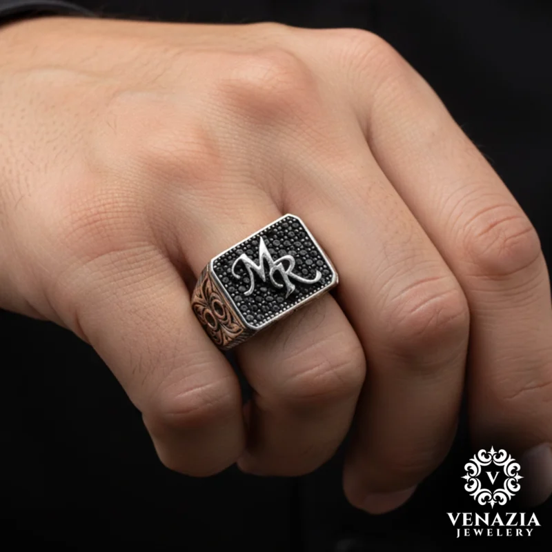 Eşlere Özel Harfli Gümüş Yüzük Modeli