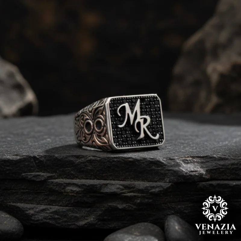 Eşlere Özel Harfli Gümüş Yüzük Modeli