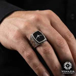 b Hiç Gümüş Yüzük